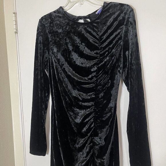NEW! Future Collective Black Velvet Ruched Side A-Line Dress Size Large - Picture 4 of 8